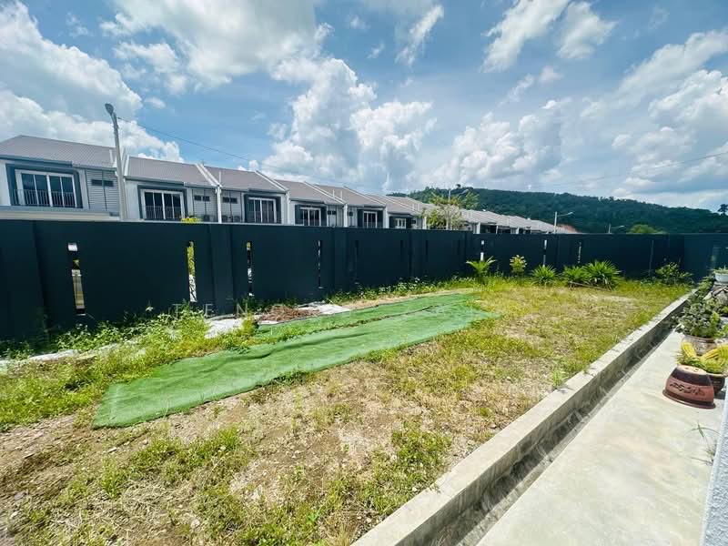 2-storey Terraced House for Sale in Taman Zamrud (Kajang) - Tengku Zairi - Exterior - PropertyGuru.com.my