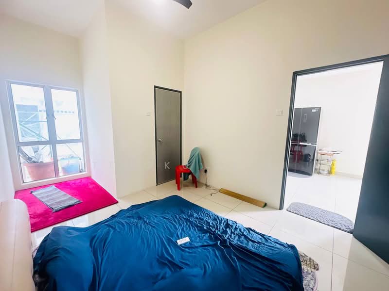 2-storey Terraced House for Sale in Taman Zamrud (Kajang) - Tengku Zairi - Bedroom - PropertyGuru.com.my