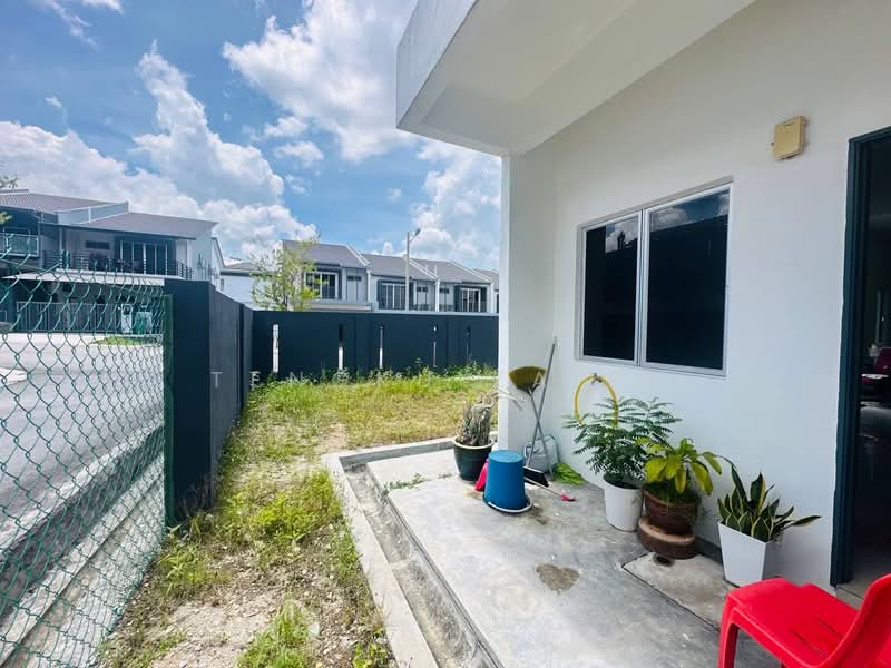 2-storey Terraced House for Sale in Taman Zamrud (Kajang) - Tengku Zairi - Exterior - PropertyGuru.com.my
