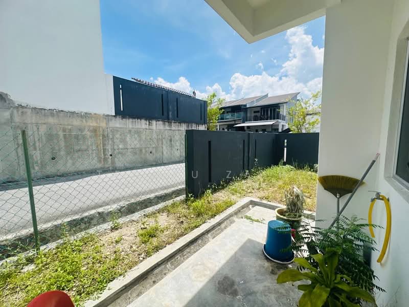 2-storey Terraced House for Sale in Taman Zamrud (Kajang) - Tengku Zairi - Exterior - PropertyGuru.com.my