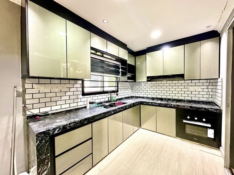 Terraced House for Sale in Kuala Selangor (Selangor) - Naim Kassim - Kitchen - PropertyGuru.com.my