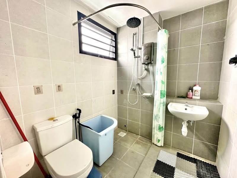 Terraced House for Sale in Kuala Selangor (Selangor) - Naim Kassim - Bathroom - PropertyGuru.com.my