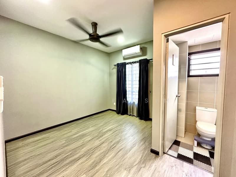 Terraced House for Sale in Kuala Selangor (Selangor) - Naim Kassim - Bedroom - PropertyGuru.com.my