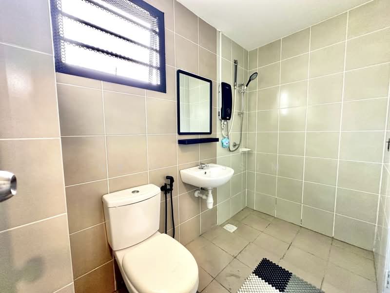 Terraced House for Sale in Kuala Selangor (Selangor) - Naim Kassim - Bathroom - PropertyGuru.com.my