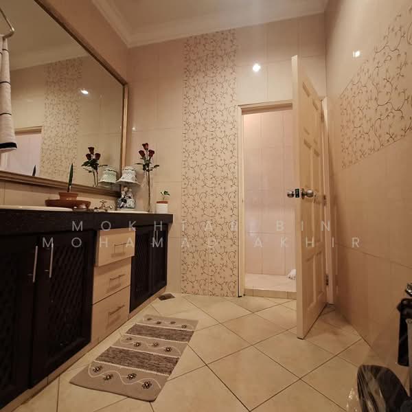 Rumah Berkembar untuk Dijual di Tropicana (Petaling Jaya) - Mokhtar Bin Mohamad Akhir - Bathroom - PropertyGuru.com.my
