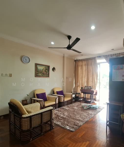 Rumah Berkembar untuk Dijual di Tropicana (Petaling Jaya) - Mokhtar Bin Mohamad Akhir - Living Room - PropertyGuru.com.my