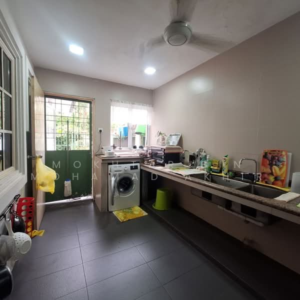 Rumah Berkembar untuk Dijual di Tropicana (Petaling Jaya) - Mokhtar Bin Mohamad Akhir - Kitchen - PropertyGuru.com.my