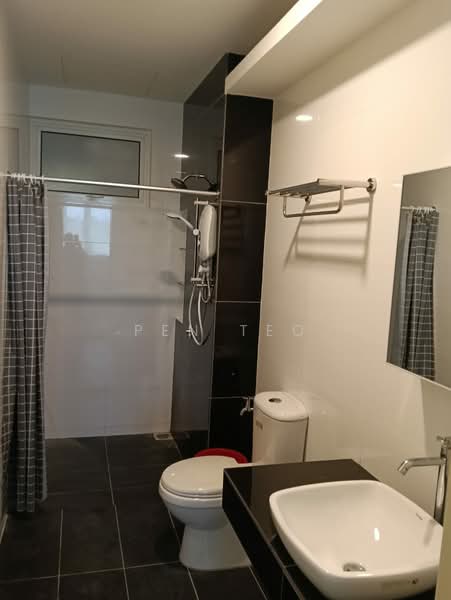 Kondominium untuk Disewa di The Clovers - Pen Teo - Bathroom  - PropertyGuru.com.my