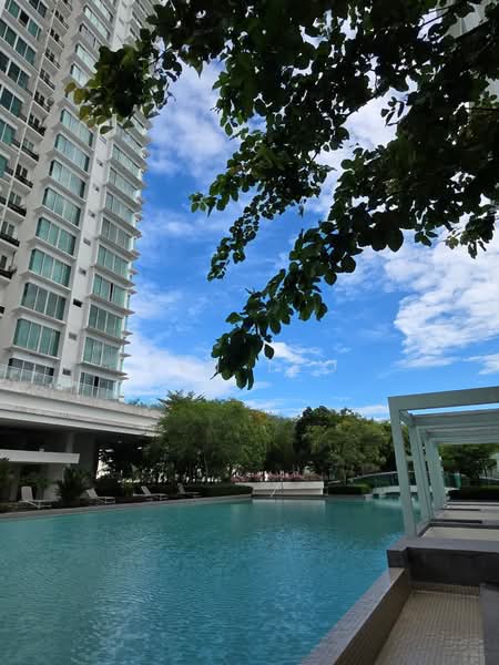 Kondominium untuk Disewa di The Clovers - Pen Teo - Pool - PropertyGuru.com.my