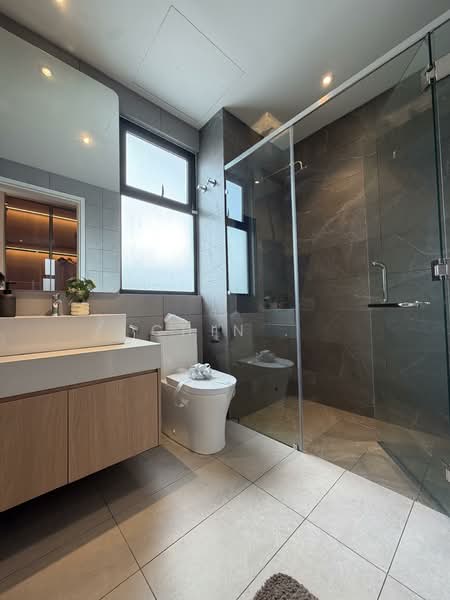 Rumah Teres 2 Tingkat untuk Dijual di Kajang (Selangor) - Chin . - Bathroom - PropertyGuru.com.my