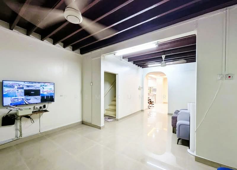 Rumah Teres 2 Tingkat untuk Dijual di Seksyen 1 (Petaling Jaya) - Prem Kumar - Living Room - PropertyGuru.com.my