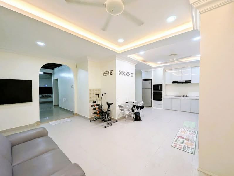 Rumah Teres 2 Tingkat untuk Dijual di Seksyen 1 (Petaling Jaya) - Prem Kumar - Living Room - PropertyGuru.com.my
