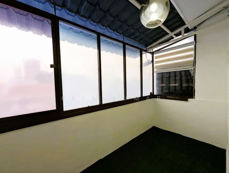 Rumah Teres 2 Tingkat untuk Dijual di Seksyen 1 (Petaling Jaya) - Prem Kumar - Balcony - PropertyGuru.com.my