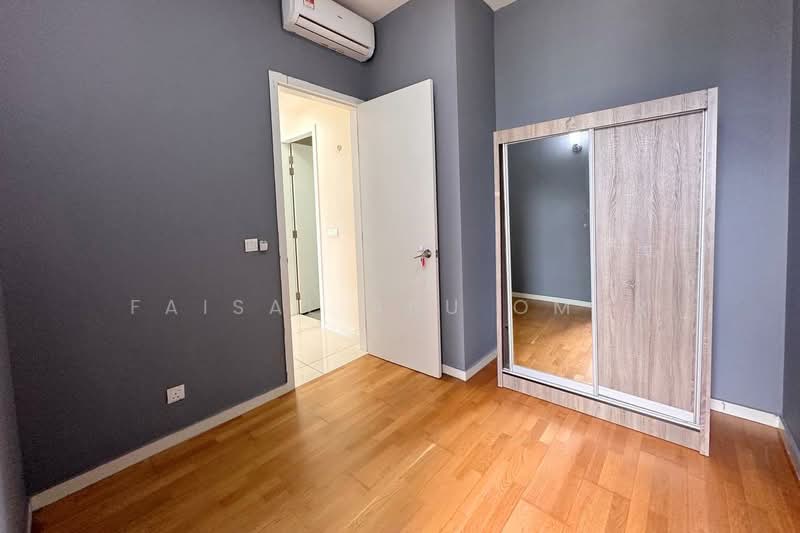 Kondominium untuk Dijual di Seri Riana Residence - Faisal Abu Omar - Bedroom - PropertyGuru.com.my