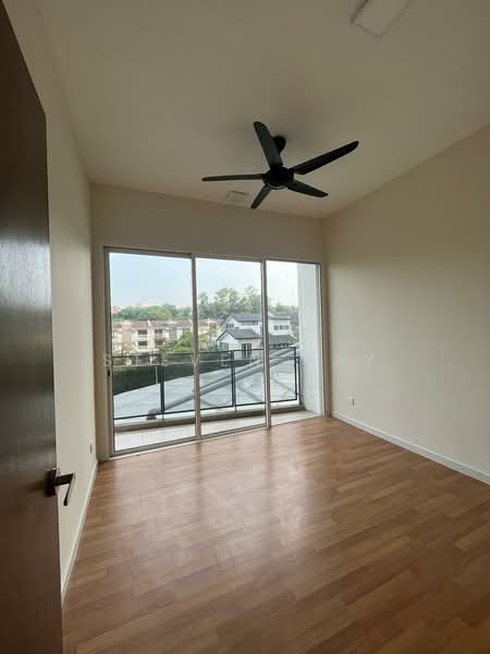 Kondominium untuk Dijual di Casa Green Condominium - Steven Tay - Balcony - PropertyGuru.com.my