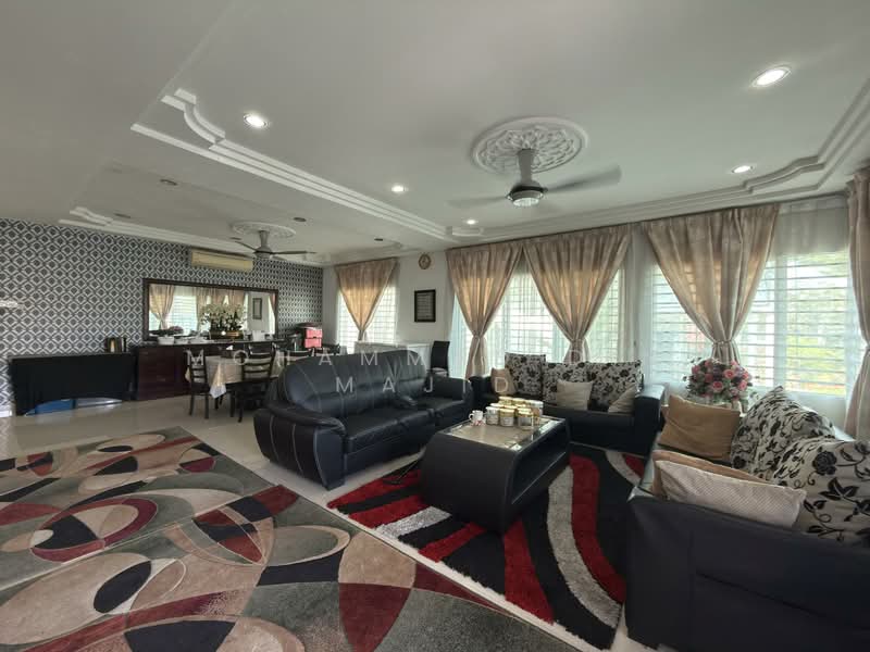 Rumah Banglo untuk Dijual di Shah Alam (Selangor) - Mohammad Din Majid - Living Room - PropertyGuru.com.my