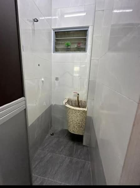 Rumah Flat untuk Dijual di Medan Angsana (Farlim 2) - David Lee - Bathroom - PropertyGuru.com.my