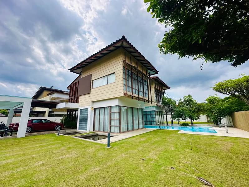 Bungalow for Sale in Bandar Seri Putra (Bangi) - Tengku Zairi - Exterior - PropertyGuru.com.my