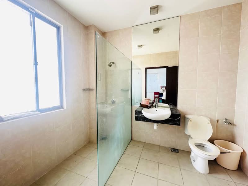 Bungalow for Sale in Bandar Seri Putra (Bangi) - Tengku Zairi - Bathroom - PropertyGuru.com.my