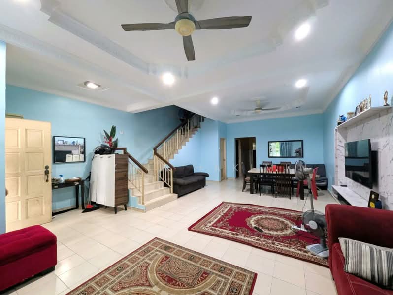 Rumah Teres 2 Tingkat untuk Dijual di Taman Puncak Saujana (Kajang) - Nazrin Hakimin - Living Room - PropertyGuru.com.my