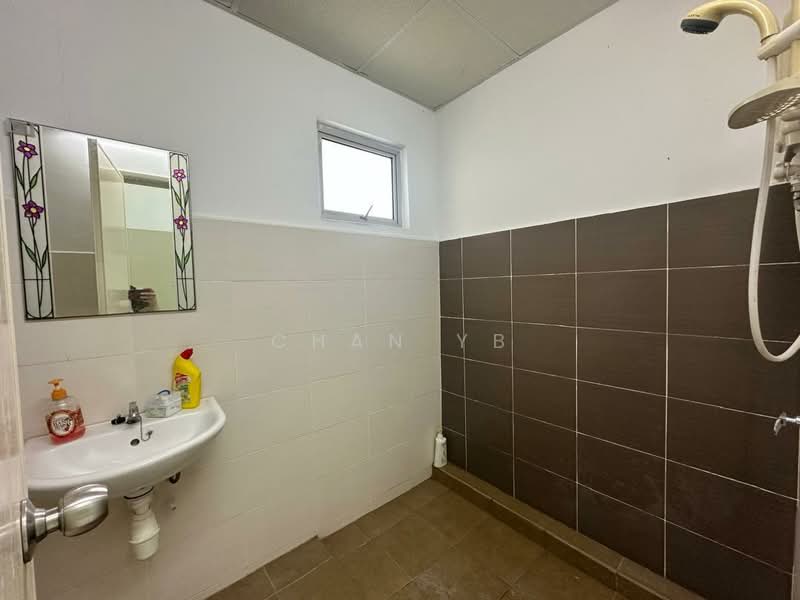 Kondominium untuk Dijual di One World 1 - Chan YB - Bathroom - PropertyGuru.com.my