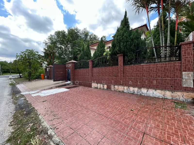 Bungalow for Sale in Bangi (Selangor) - Shafiq Muttalib - Exterior - PropertyGuru.com.my