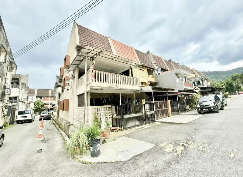 3-storey Terraced House for Sale in Taman Bukit Teratai (Ampang) - Syakila Mokhtar - Exterior - PropertyGuru.com.my