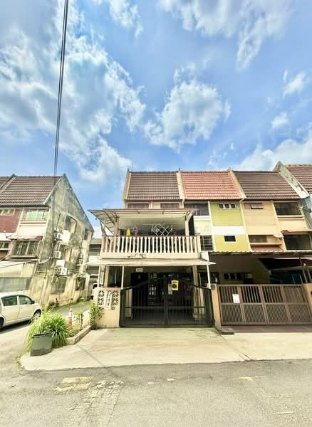 3-storey Terraced House for Sale in Taman Bukit Teratai (Ampang) - Syakila Mokhtar - Exterior - PropertyGuru.com.my