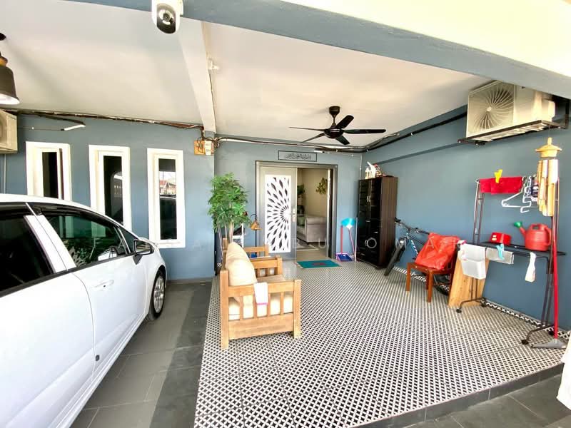 1-storey Terraced House for Sale in Taman Ehsan (Kepong) - Faisal Abu Omar - Entrance - PropertyGuru.com.my