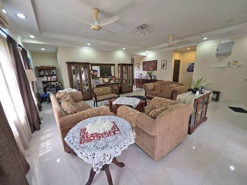 Bungalow Land for Sale in Bandar Bukit Mahkota (Bangi) - Syima Ujud - Living Room - PropertyGuru.com.my