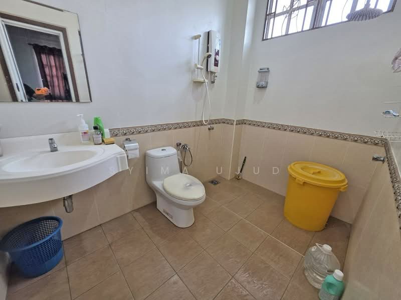 Bungalow Land for Sale in Bandar Bukit Mahkota (Bangi) - Syima Ujud - Bathroom - PropertyGuru.com.my