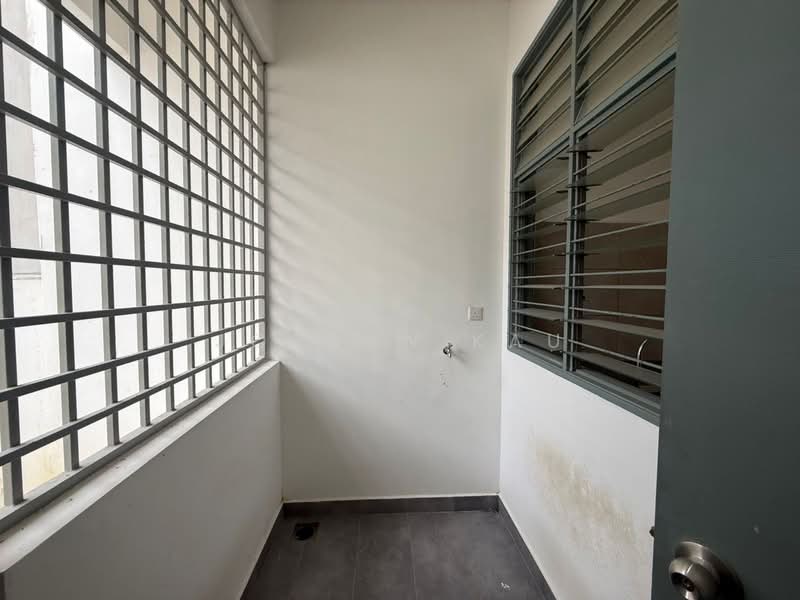 Rumah Teres 2 Tingkat untuk Disewa di Bandar Baru Permas Jaya (Permas Jaya) - Jordan Kau - Balcony - PropertyGuru.com.my