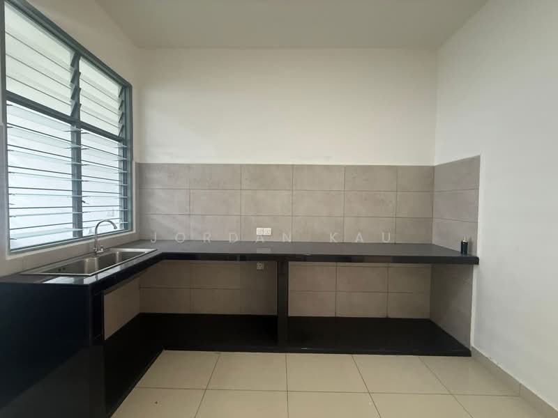 Rumah Teres 2 Tingkat untuk Disewa di Bandar Baru Permas Jaya (Permas Jaya) - Jordan Kau - Kitchen - PropertyGuru.com.my