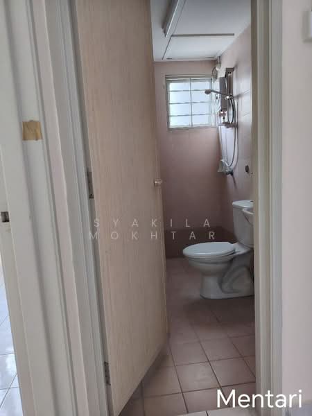 Condominium for Rent at Mentari Kondominium - Syakila Mokhtar - Bathroom - PropertyGuru.com.my
