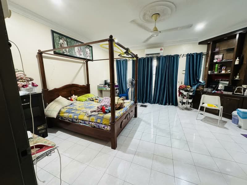 Rumah Teres 2 Tingkat untuk Dijual di Taman Klang Ria (Klang) - Nazrin Hakimin - Bedroom - PropertyGuru.com.my
