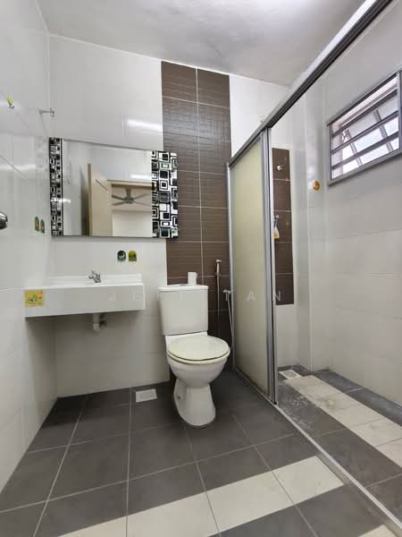 2-storey Terraced House for Rent in Fair Park (Ipoh) - Jeff Tan - Bathroom - PropertyGuru.com.my