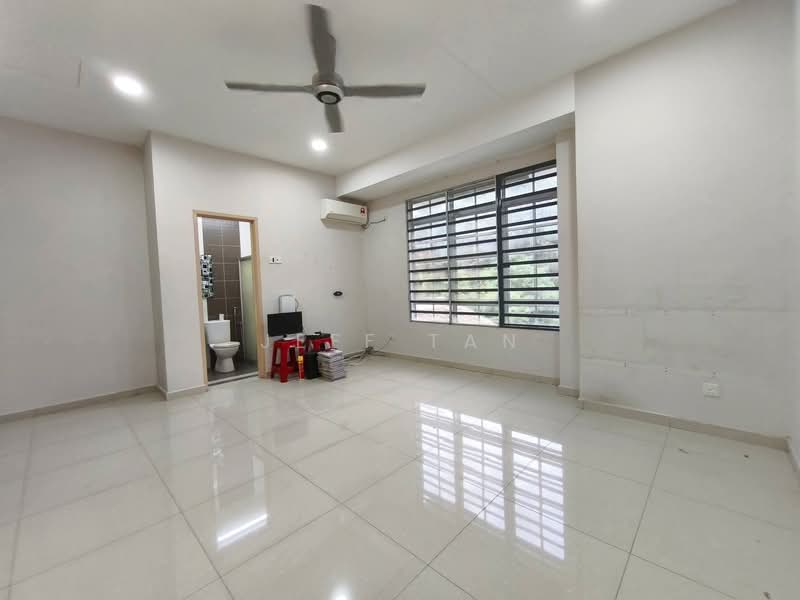 2-storey Terraced House for Rent in Fair Park (Ipoh) - Jeff Tan - Living Room - PropertyGuru.com.my