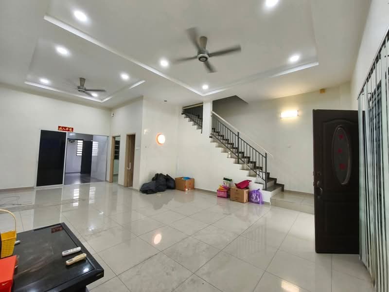 2-storey Terraced House for Rent in Fair Park (Ipoh) - Jeff Tan - Living Room - PropertyGuru.com.my