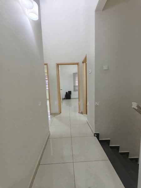2-storey Terraced House for Rent in Fair Park (Ipoh) - Jeff Tan - Corridor - PropertyGuru.com.my