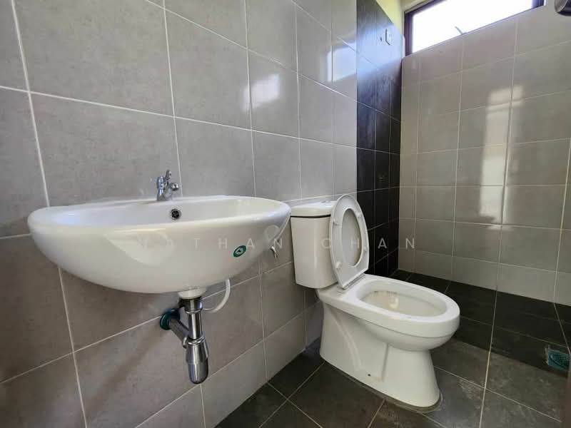 Rumah Berkembar untuk Disewa di Kulai (Johor) - Nathan Chan - PropertyGuru.com.my