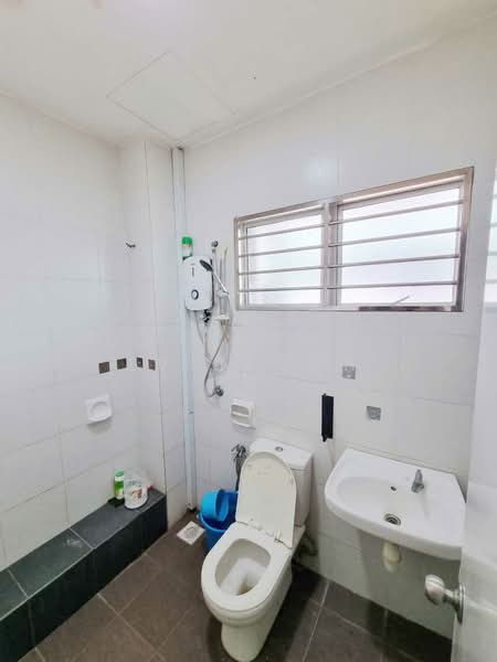 Townhouse for Rent in Taman Putra Perdana (Puchong) - Evan Goh - Bathroom - PropertyGuru.com.my