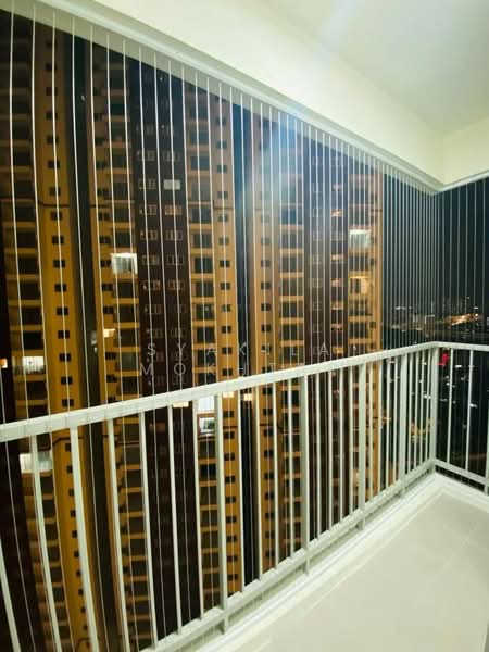 Kondominium untuk Disewa di Residensi Sateria - Syakila Mokhtar - Balcony - PropertyGuru.com.my