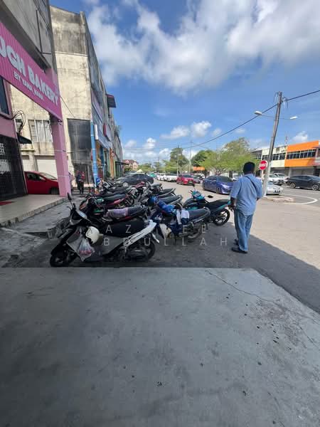 Kedai / Pejabat untuk Dijual di Tanjung Gemuk (Endau) - Azalee Abdullah - Exterior - PropertyGuru.com.my