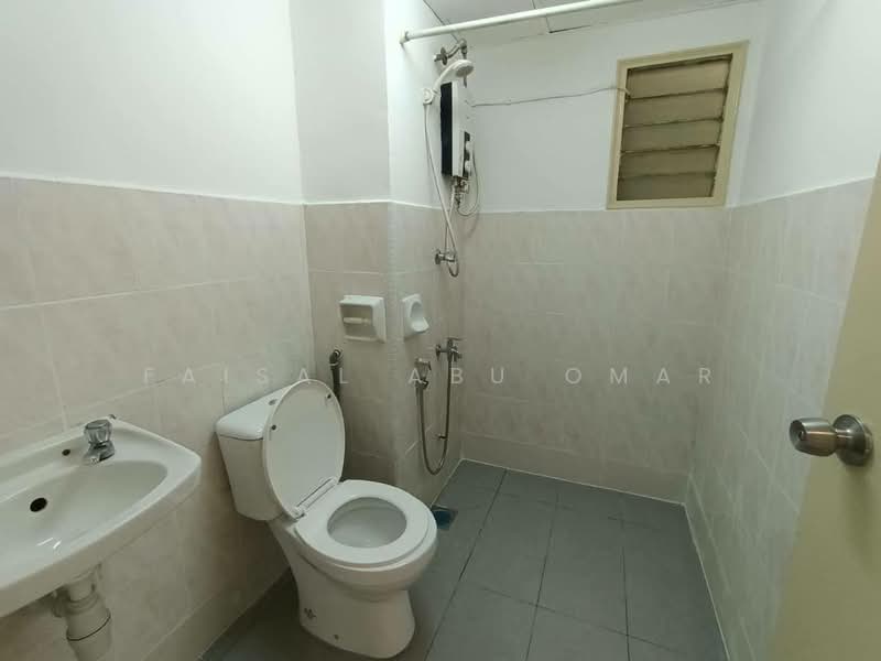 Apartment for Sale at SD Tiara Apartment - Faisal Abu Omar - Bathroom - PropertyGuru.com.my