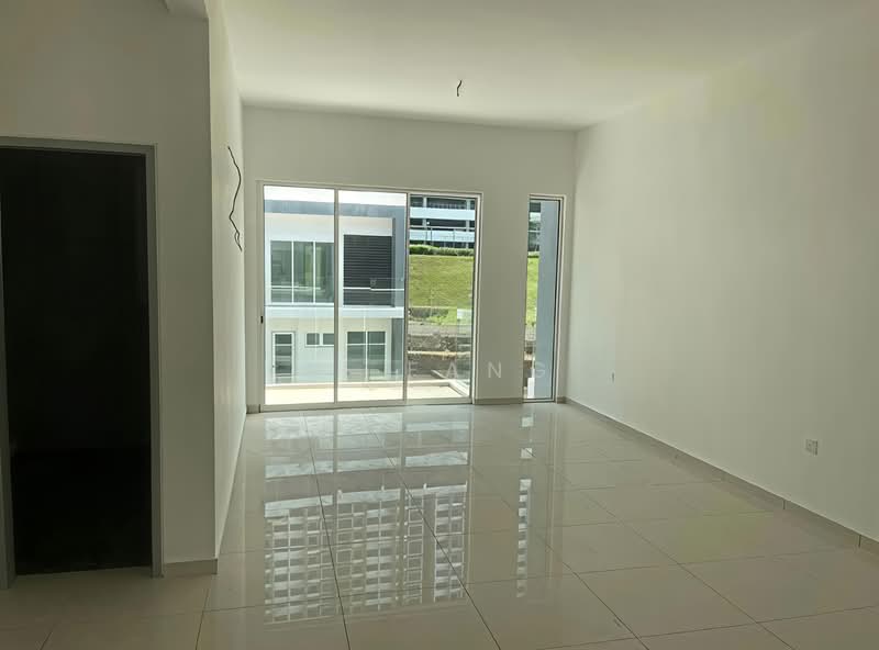 3-storey Terraced House for Sale in Sungai Ara (Penang) - Li Fang - Living Room - PropertyGuru.com.my