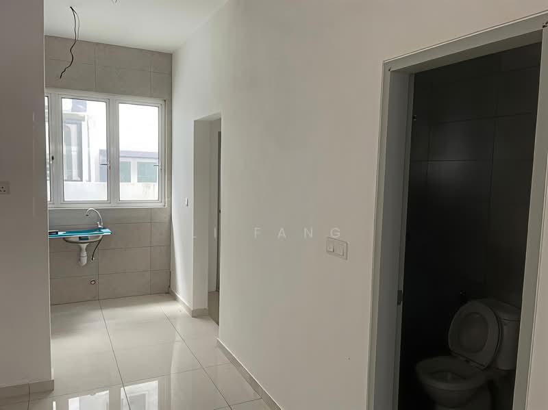 3-storey Terraced House for Sale in Sungai Ara (Penang) - Li Fang - Kitchen - PropertyGuru.com.my