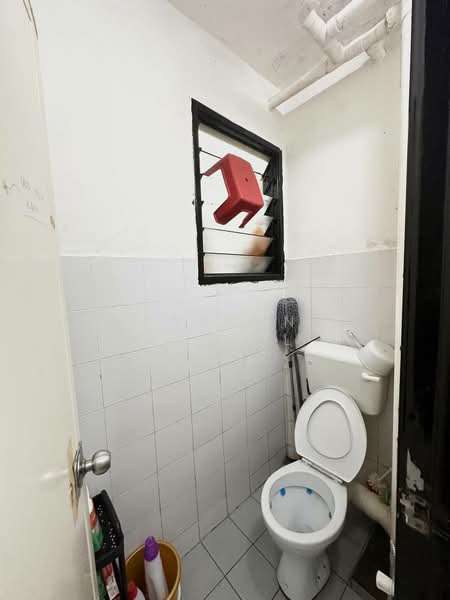 Rumah Flat untuk Dijual di Sri Mutiara - Farhan Rafael - Bathroom - PropertyGuru.com.my
