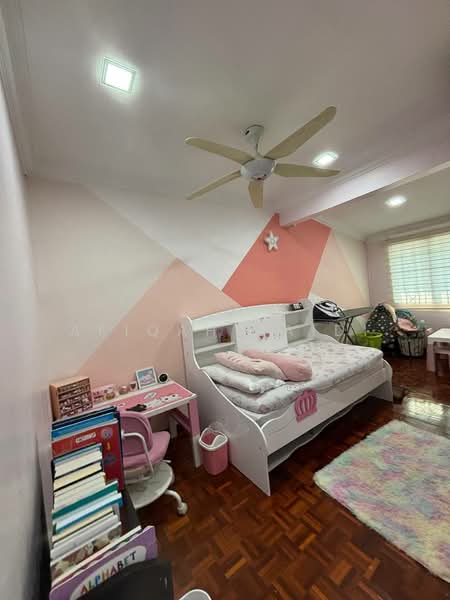 2-storey Terraced House for Sale in Bukit Jelutong (Shah Alam) - Afiqah zaidi - Bedroom - PropertyGuru.com.my