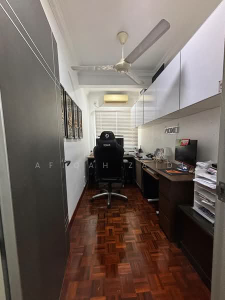 2-storey Terraced House for Sale in Bukit Jelutong (Shah Alam) - Afiqah zaidi - Study - PropertyGuru.com.my
