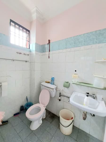 2-storey Terraced House for Sale in Kota Tinggi (Johor) - Christine Cham - Bathroom - PropertyGuru.com.my